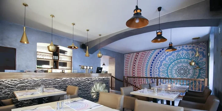Otevřený voucher na konzumaci jídla v indické restauraci: 500 a 1000 Kč