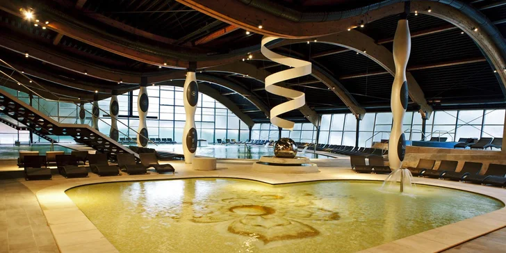 S rodinou do Chorvatska: 4* hotel s polopenzí, termální bazény a 2 děti zdarma