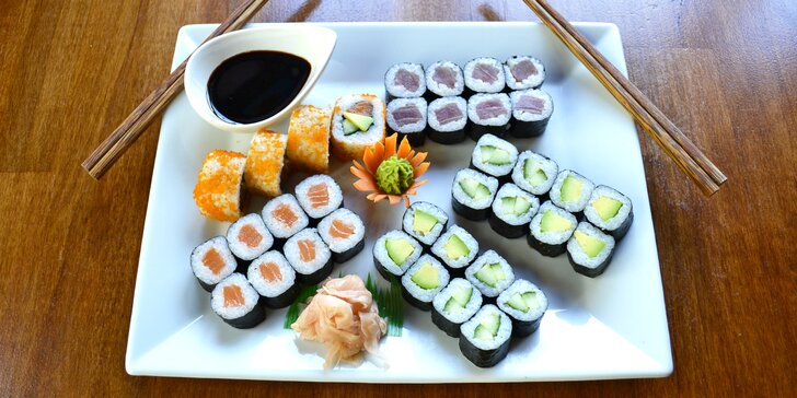 Ochutnejte asijské dobroty: 16–48 ks rybího nebo vege sushi i 2 polévky