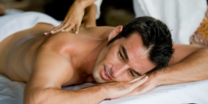 90 minut relaxu pro muže: thajská masáž, aroma lázeň a vychlazené pivo k tomu