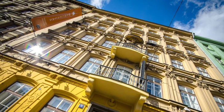 Tipy na výlety či zajištění vstupenek na výstavy, divadelní představení, koncerty a vernisáže vám může zařídit hotelová recepce. 