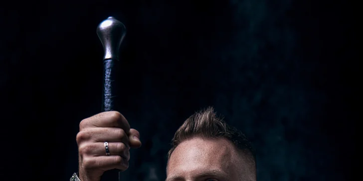 Ateliérové focení business headshotů a portrétu pro jednoho