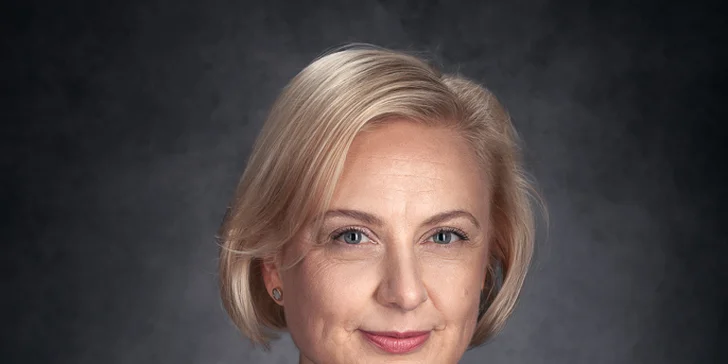 Ateliérové focení business headshotů a portrétu pro jednoho