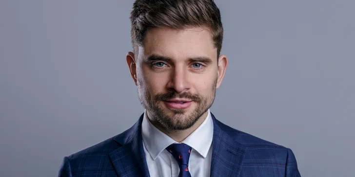Ateliérové focení business headshotů a portrétu pro jednoho