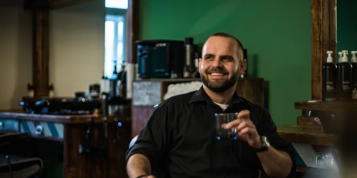 Střih strojkem, klasický střih i úprava vousů vč. masáže hlavy a stylingu