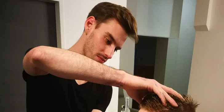 Střih strojkem, klasický střih i úprava vousů vč. masáže hlavy a stylingu