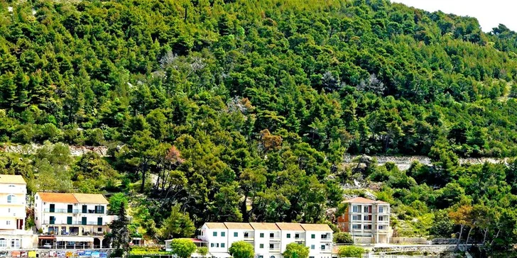 Dovolená v Drveniku: 7 nocí ve studiu pro 2 dospělé osoby a 2 děti