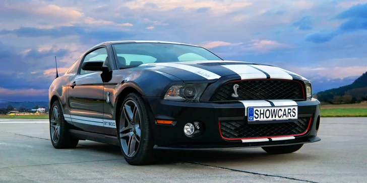 Prožeňte 683 koní pod kapotou: jízda žihadlem Ford Mustang GT500 SHELBY