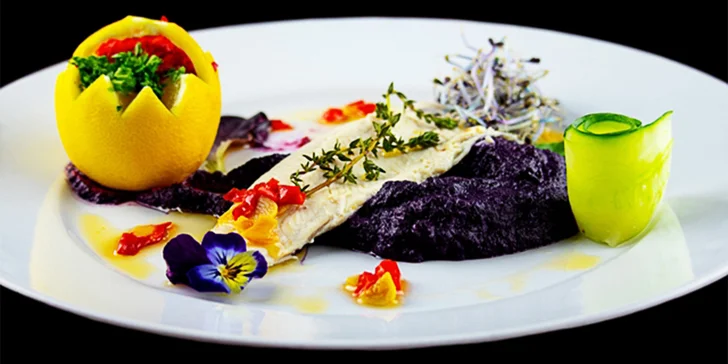5chodové menu: kačeří prsíčka na vanilce, třeboňský pstruh i hruškový koláč