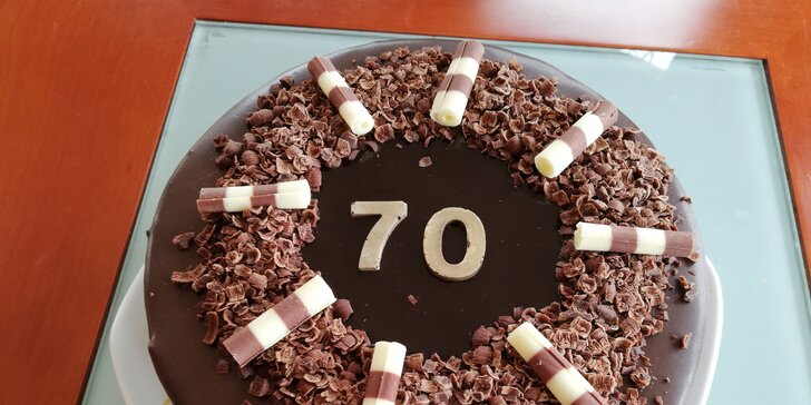 Luxusní čokoládový dort ze Snack & Rolls: 1400 gramů a až 12 porcí