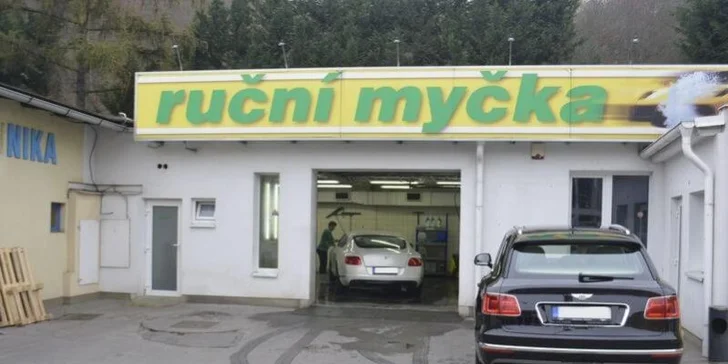 Perfektní péče o plechového miláčka: ruční mytí exteriéru i interiéru