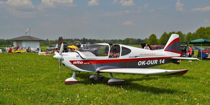 Pilotem na zkoušku: 20–60 min. v letounu Alto 912 TG s dohledem instruktora