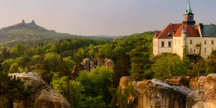 Aktivní odpočinek: pobyt s polopenzí a privátním wellness přímo pod hradem Trosky