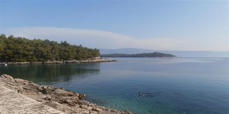 Rodinná dovolená na ostrově Hvar: polopenze, bazény a až 2 děti zdarma