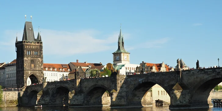 Plavba na Vltavě s degustací vín, koktejlů i grilovaných specialit pro 1 osobu