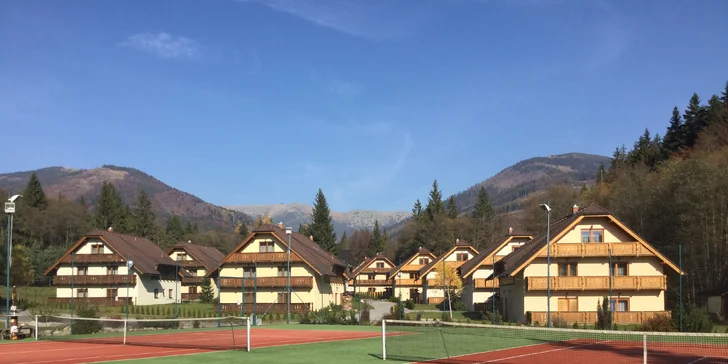V rámci pobytu máte i hodinový vstup na tenisové kurty.