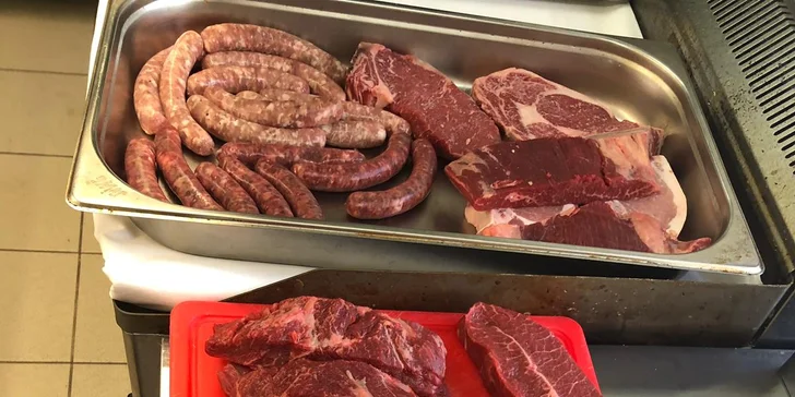Maso ve 100% formě: flank, flap i tri-tip roast steak v restauraci pivovaru Volt