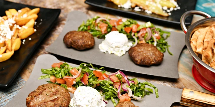 Řecké mezze menu pro 2: šneci po krétsku, bifteki mezze i smažené kalamáry