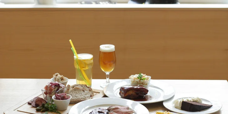 Pivovarské menu pro dva: prkénko dobrot, žebra či panenka i pivní dort