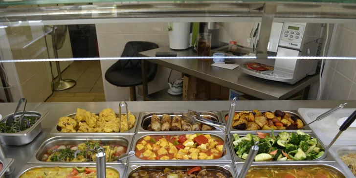 300g porce jídla podle výběru: polévky, saláty, vege i bufet