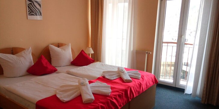 Relaxujte v Karlových Varech: 4* hotel s polopenzí a vstupem do Thermaria
