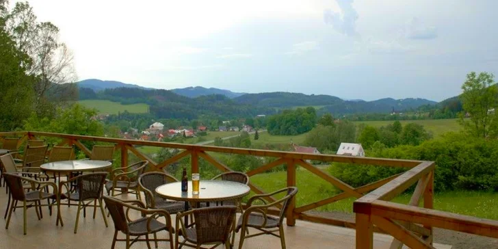 Dovolená v horském hotelu v Beskydech: bohatá polopenze, neomezený bazén, lyže a výlety