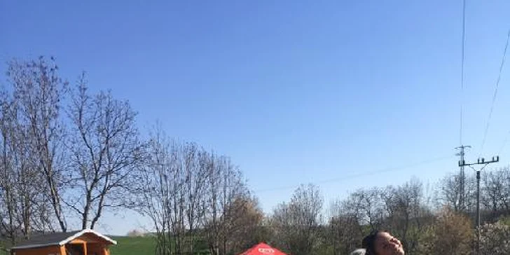 Krásný zážitek: vyjížďka na koních nebo procházka s lamou či poníkem