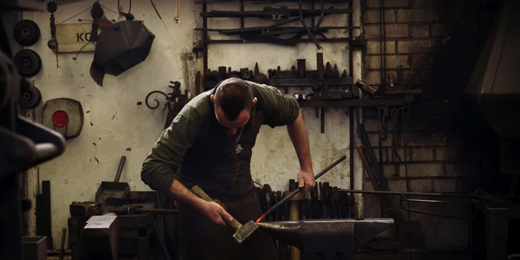 Kovářský workshop: Vyrobte podkovu, přívěsek nebo třeba nůž