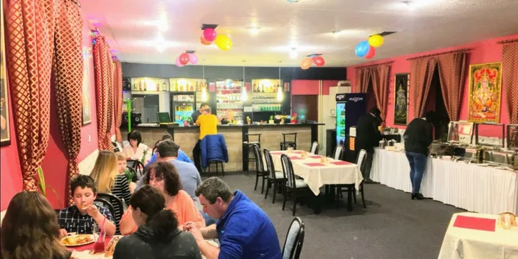Indické menu pro 2 osoby: předkrm, hlavní chod i dezert dle výběru