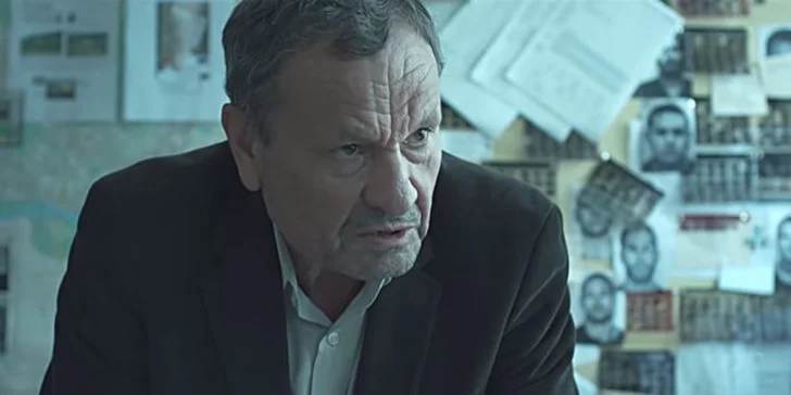 Vstupenka do kina na film Ostrým nožem na Kinoloď + drink