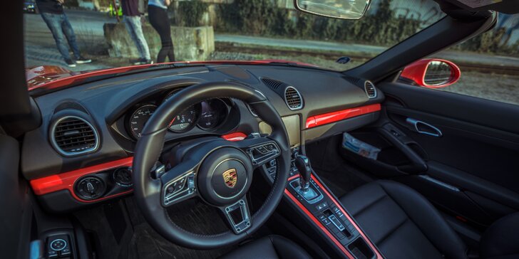 20–60 min. řízení nadupaného kabrioletu Porsche 718 s výkonem 380 koní