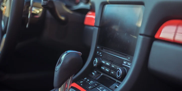 20–60 min. řízení nového kabrioletu Porsche 718 s výkonem 380 koní