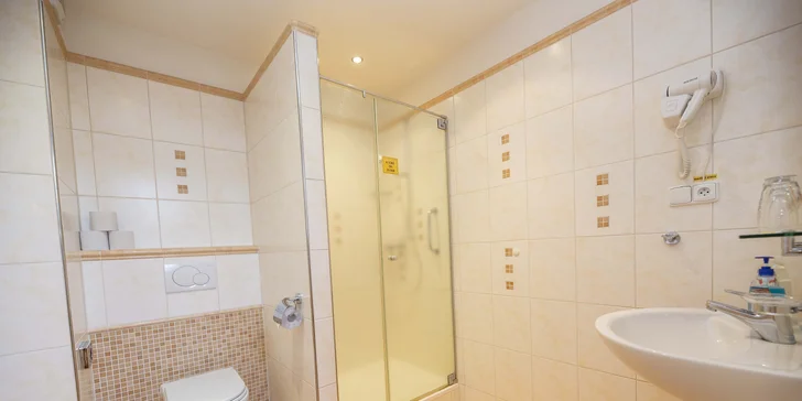 Parádní relaxační pobyt na Křivoklátsku: all inclusive, výlety i procedury