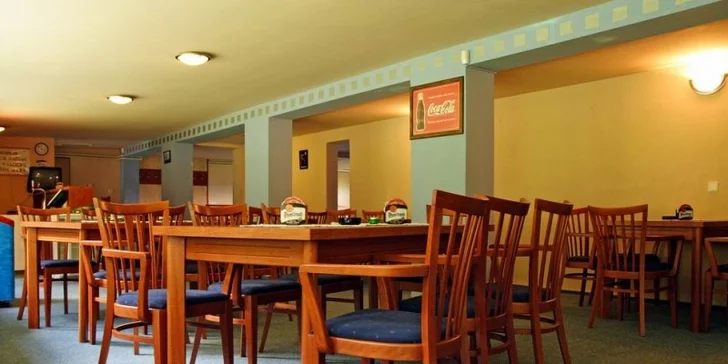 V restauraci si dáte snídaně a večeře.