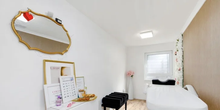 Počas približne 120 minút absolvujete kompletnú starostlivosť vrátane odlíčenia, prípravy a samotnej aplikácie mihalníc modernou UV technikou podľa výberu.