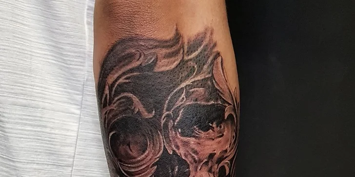 Nové tetování od tatéra Quang Anh z DA Ink u náměstí Jiřího z Poděbrad