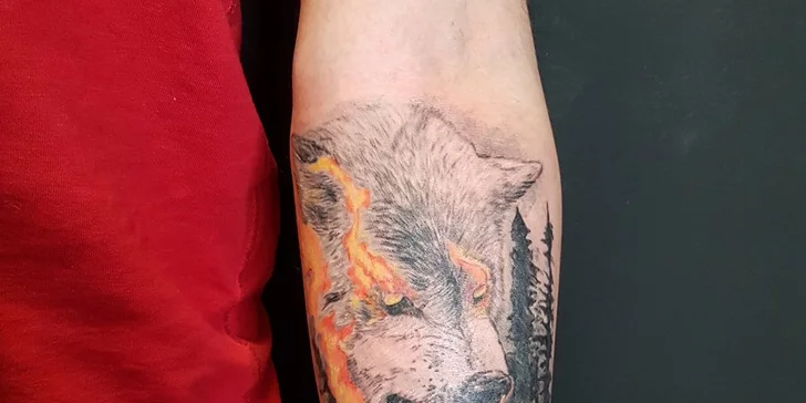 Nové tetování od tatéra Quang Anh z DA Ink u náměstí Jiřího z Poděbrad