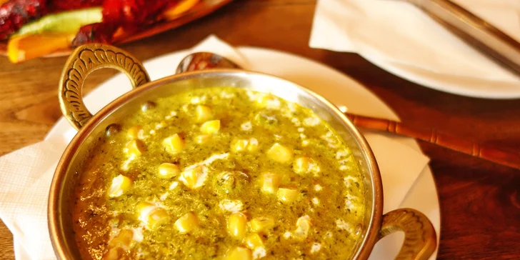 Indické menu pro 2 osoby: předkrm, hlavní chod i dezert dle výběru