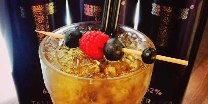 Dva drinky z Tatranského čaje podle výběru: s kokosem, broskví i s kávou