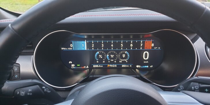 Jízda v nadupaném Fordu Mustang GT 2019: 30-60 minut nebo celý den