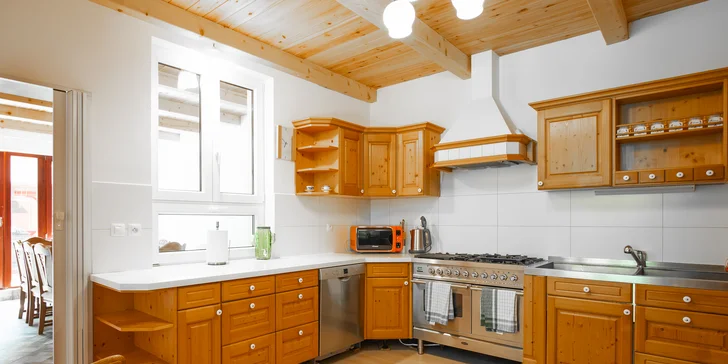 Okno do lesa je největší apartmán celého objektu (190 m²).
