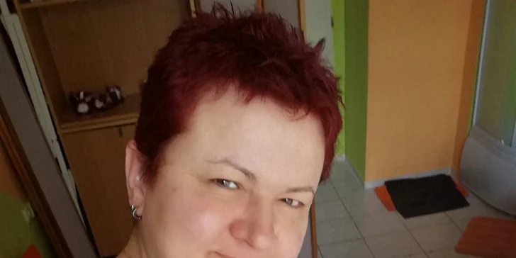 Uvolňující relaxační masáž včetně masáže obličeje