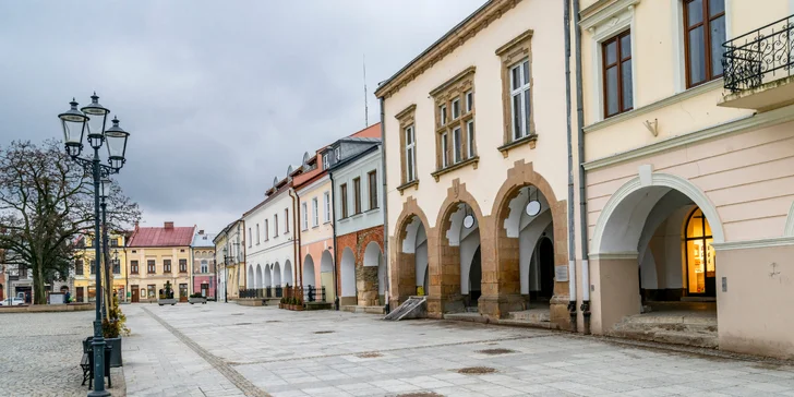Jaro nebo léto v Nízkých Beskydech: historické panství, wellness a polopenze
