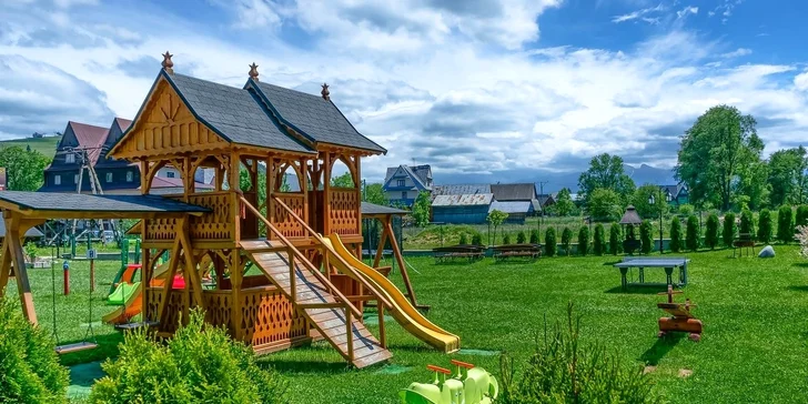Nabitý relaxační pobyt u Terma Bania: snídaně a večeře, neomezený wellness