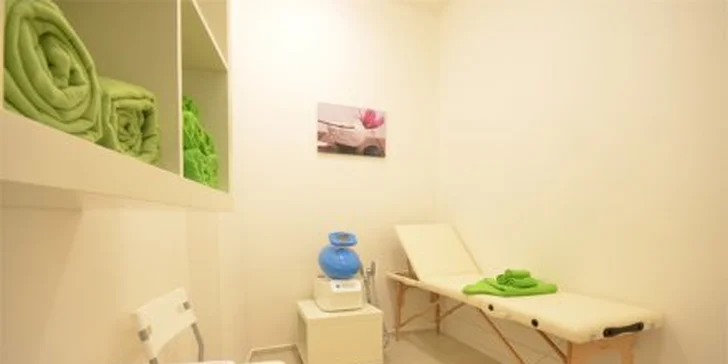 849 Kč za certifikovanou kryolipolýzu v hodnotě 8300 Kč. Ošetření 2-3 partií, výběr ze dvou přístrojů a 90 minut účinného odbourávání tuků se slevou 89 %.