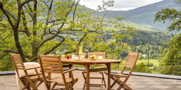 Krásy polských Krkonoš: hotel v bývalém hradu, polopenze a neomezený wellness