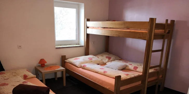 Jeseníky pro partu nebo rodinu: apartmány až pro 16 osob a sudové wellness
