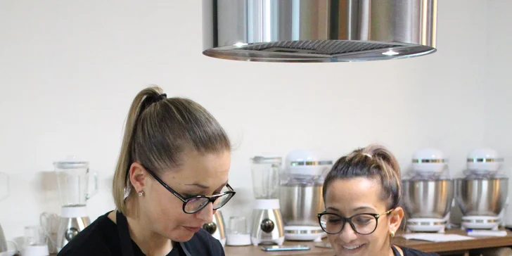 Kurzy vaření dle výběru s Monou z Masterchefa: steaky, burgery i Low Carb