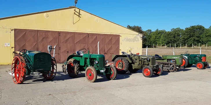 Ukázka života vesnického lidu 19. a 20. stol.: Muzeum zemědělských strojů