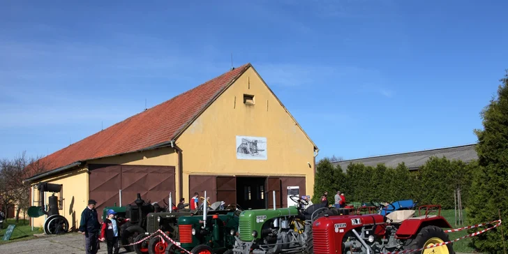 Ukázka života vesnického lidu 19. a 20. stol.: Muzeum zemědělských strojů